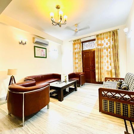 Bedchambers Serviced Apartments - Artemis Hospital Gurgaon Bagian luar foto