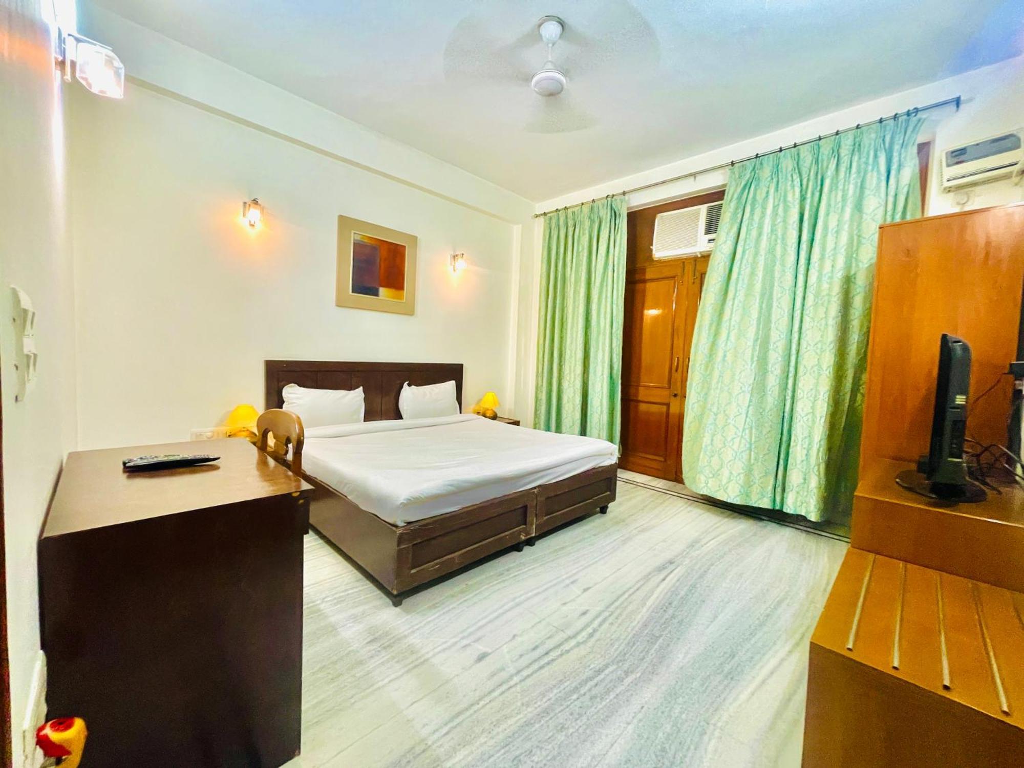 Bedchambers Serviced Apartments - Artemis Hospital Gurgaon Bagian luar foto