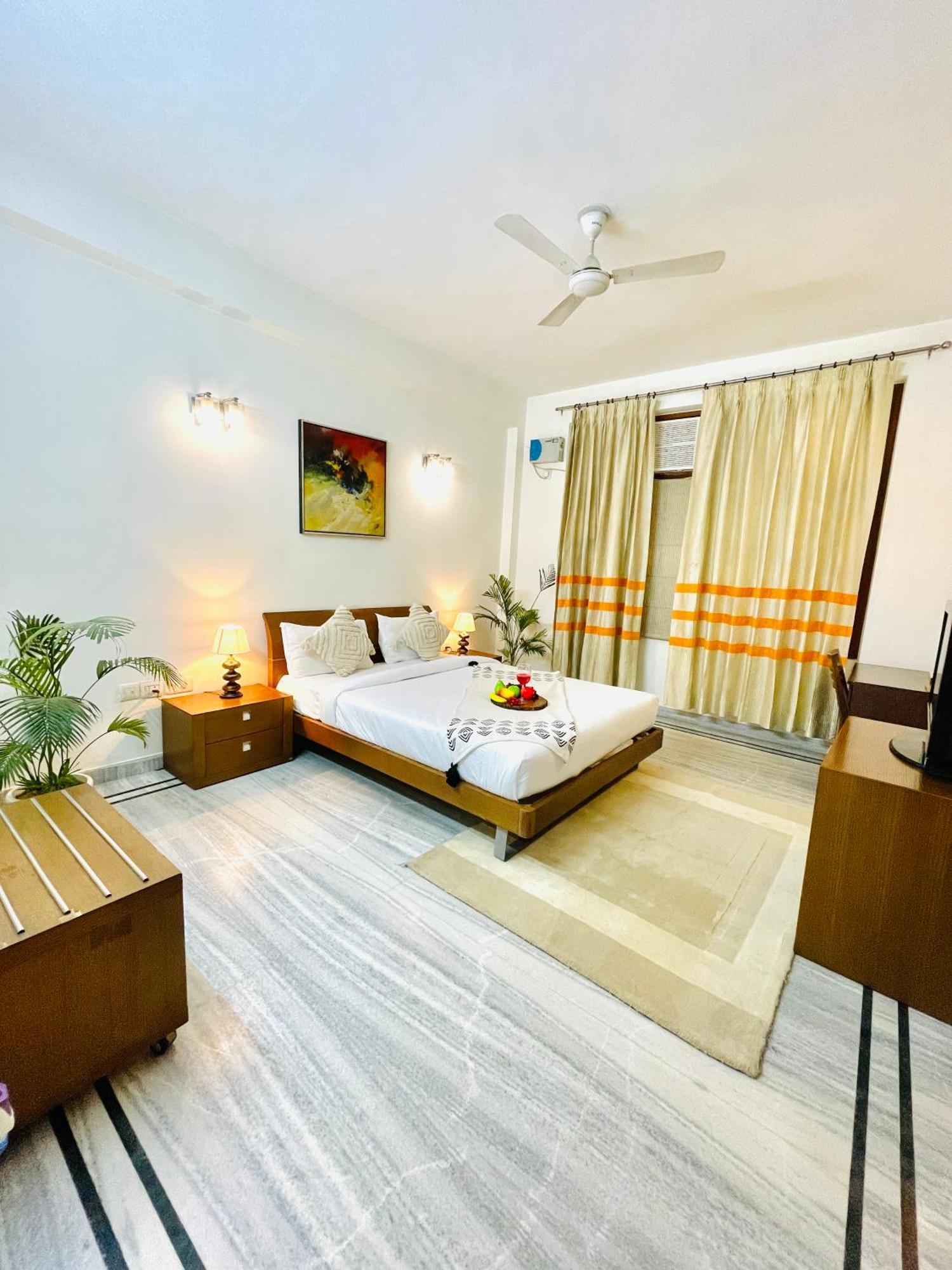 Bedchambers Serviced Apartments - Artemis Hospital Gurgaon Bagian luar foto